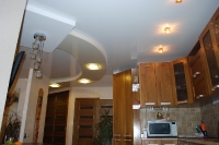 Натяжные потолки на кухне_19